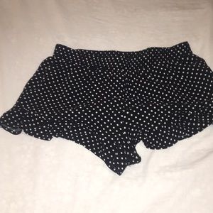 Cute polka dot flowy shorts